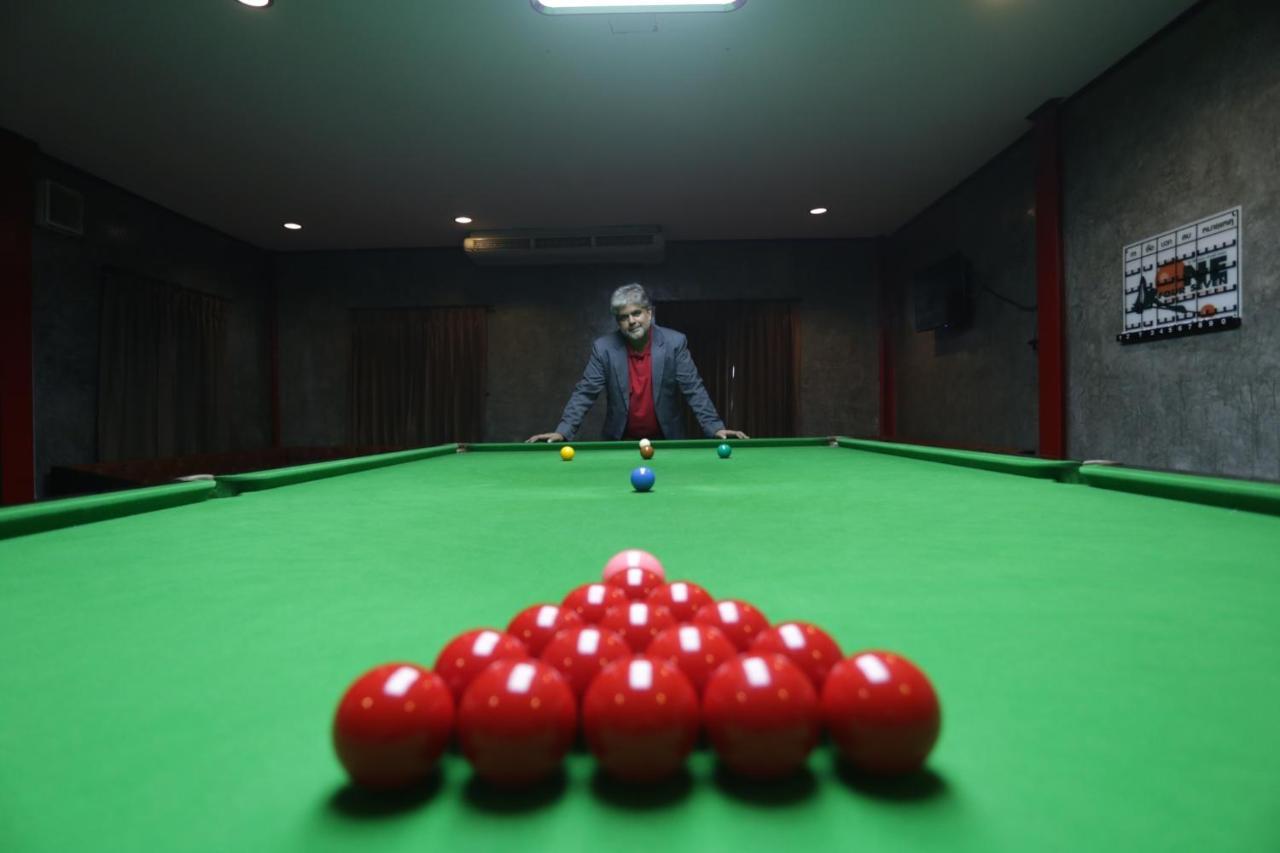 One Four Seven Hotel & Snooker Bar Районг Экстерьер фото