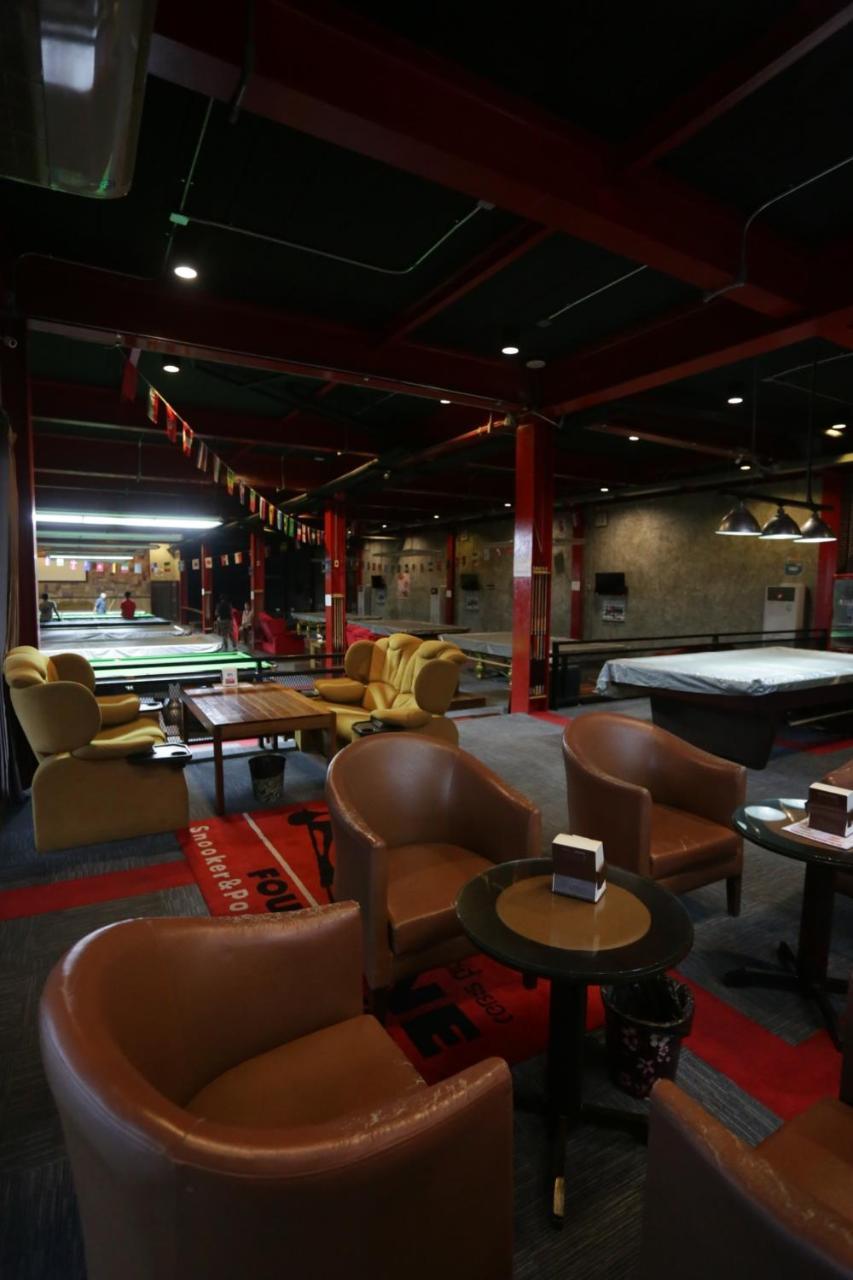 One Four Seven Hotel & Snooker Bar Районг Экстерьер фото